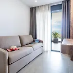 Fantastico Con Vistas En * 아데제