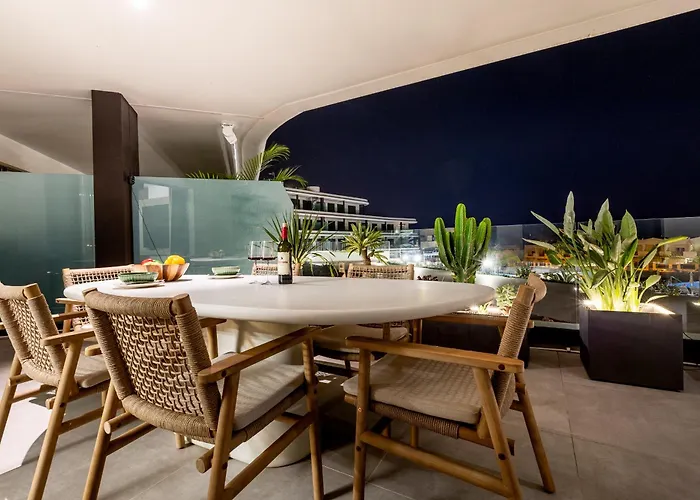 Fantastico Con Vistas En * Адехе